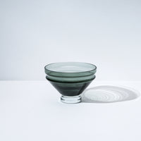 Nicholai Wiig-Hansen - Relæ - Glasschale - small - smokey gray