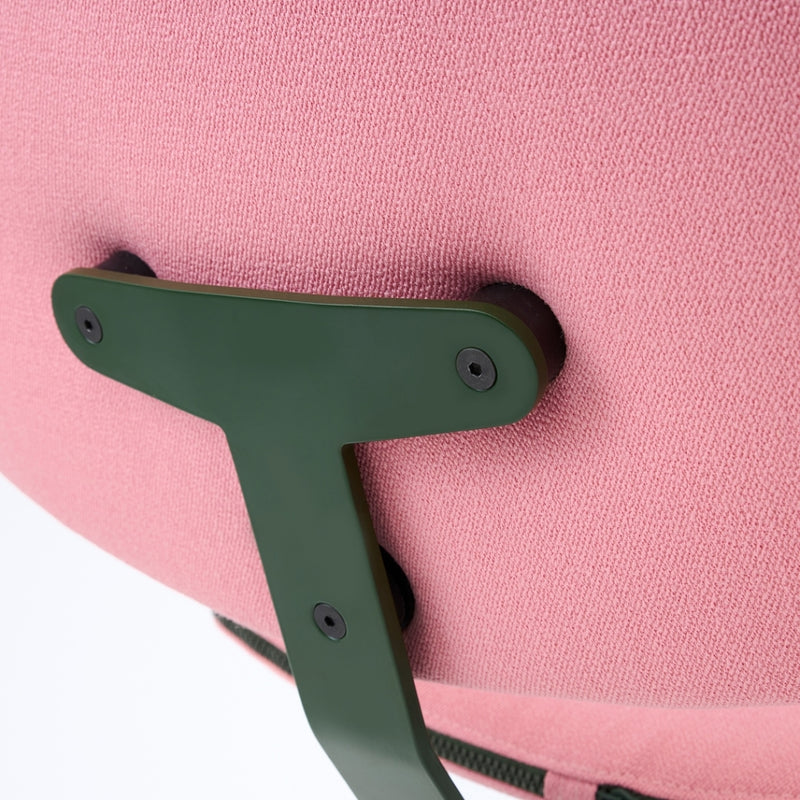 raawii Erwan Bouroullec - Arba Lounge chair - Upholstered Kvadrat Vidar Lounge chair Dark green base / Kvadrat Vidar 0622 pink fabric